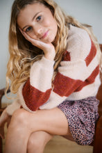 Cargar imagen en el visor de la galería, Sweater Kate
