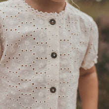 Cargar imagen en el visor de la galería, Puff Sleeve Blouse
